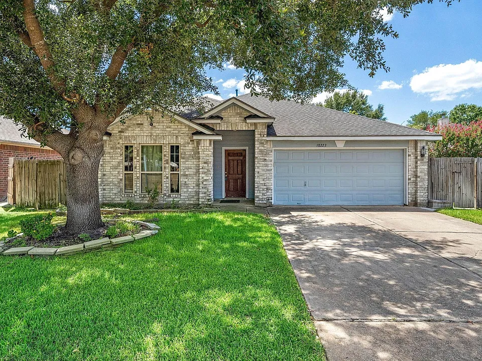 18223 Lundar Ln