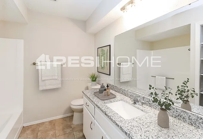1513 NE 6th St — Photo 10