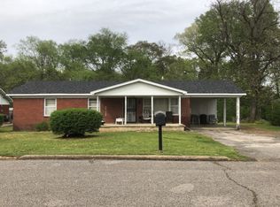 913 Parham Loop, Bolivar, TN 38008