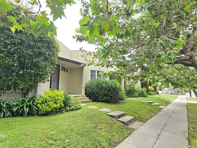 2400 Grandview Ave — Photo 3