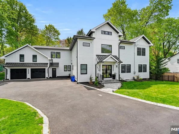 534 Closter Dock Rd, Closter, NJ 07624