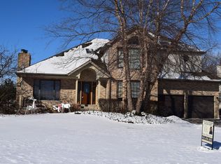 301 Maria Ct, Minooka, IL 60447