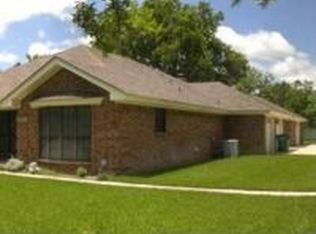1032 S Lamar St, De Leon, TX 76444
