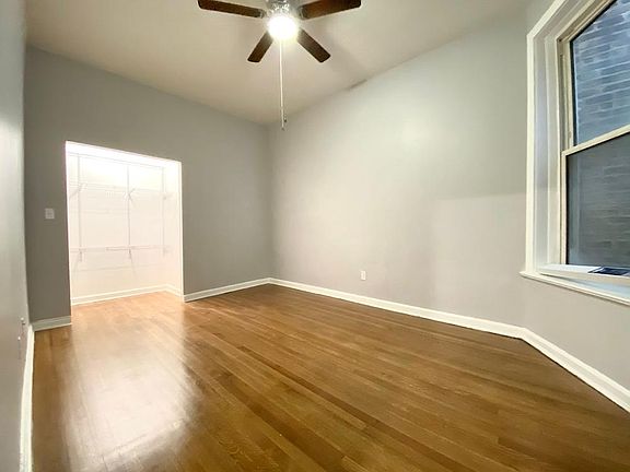 5th image of 910 W Montrose Ave #906-3