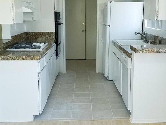 4th image of 1534 10th St #4