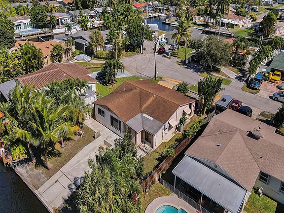 4th image of 4461 SW 34th Dr