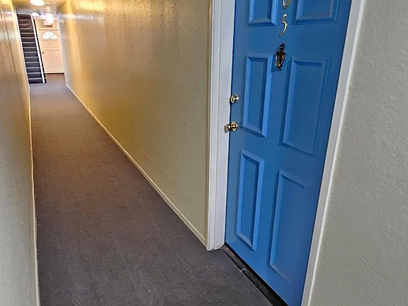 5th image of 5552 Carpenter Ave #A105
