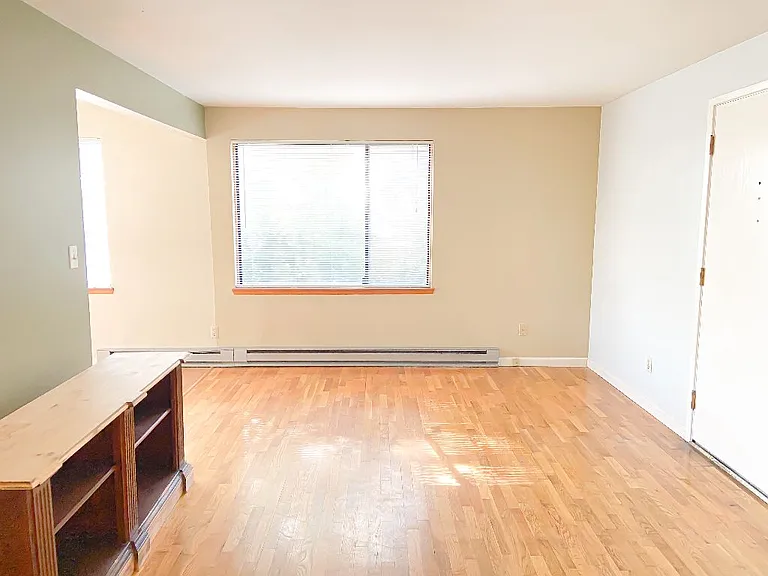 310 NE 45th St #1 — Photo 13