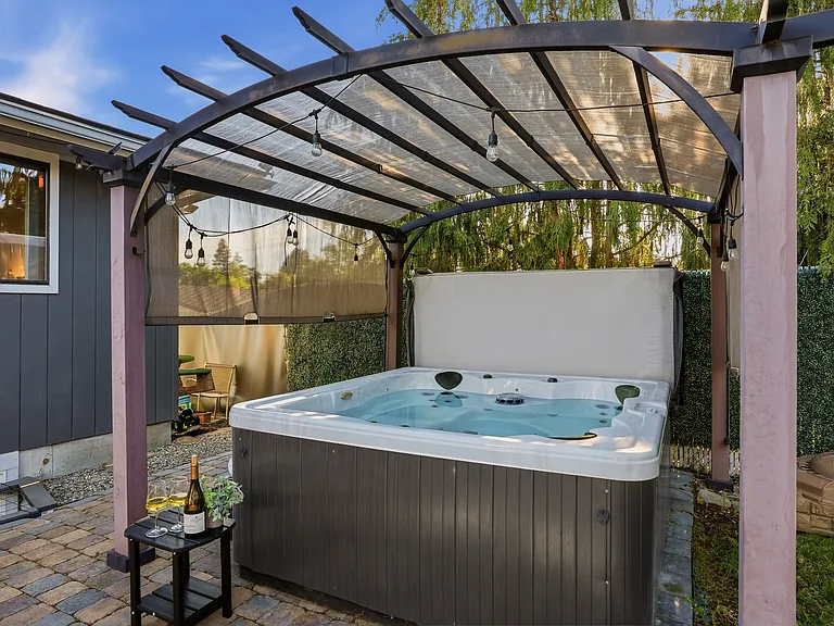 W Cora Ct — Photo 50