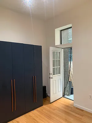 Rented by Maz Group NY | media 9