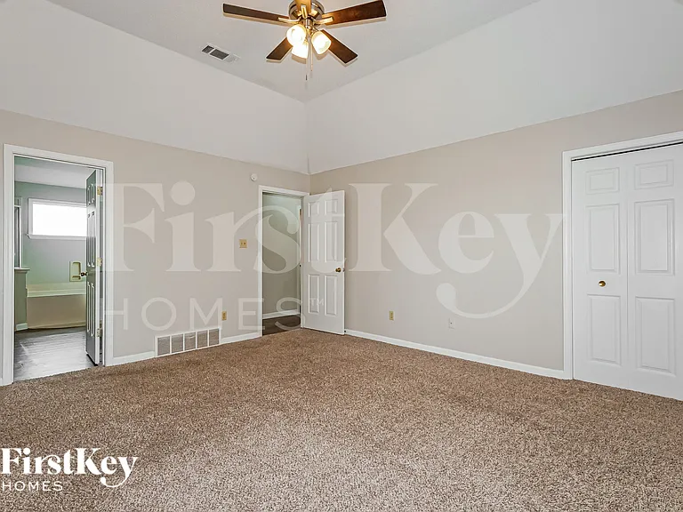 9689 Kingsridge Dr — Photo 12