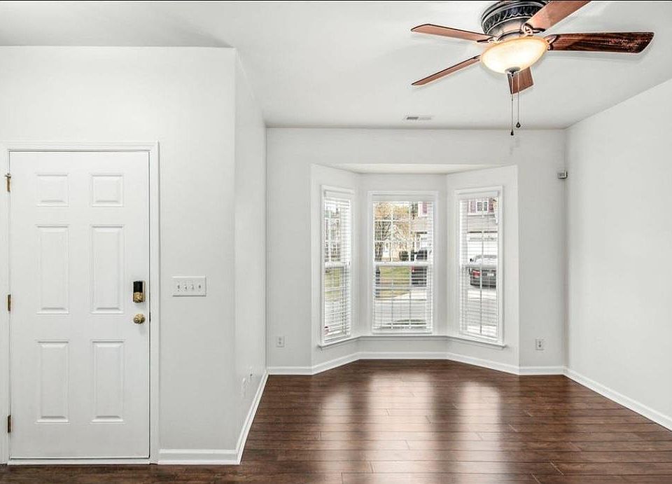 1st image of 420 Hidden Springs Dr