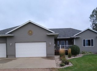 8209 W 46th St, Sioux Falls, SD 57106