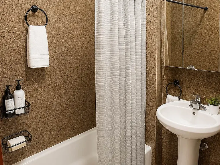 1261 Park Ave #15 — Photo 4