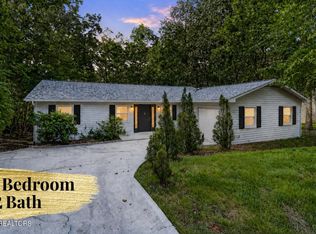318 Lakeview Dr, Fairfield Glade, TN 38558