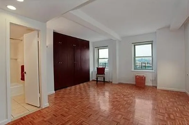 Sold by Corcoran | media 27
