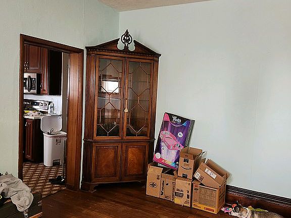 4th image of 31 N Basin St