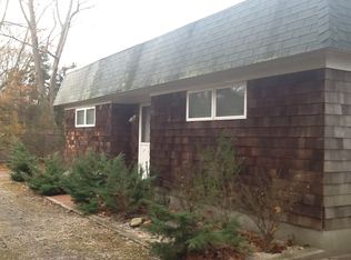 37 Tuthill Point Rd, East Moriches, NY 11940