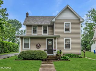 21 Seward Ave, Toms River, NJ 08753