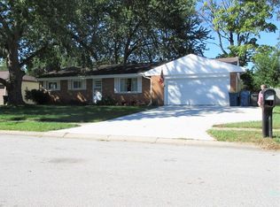 1529 Tremont Dr, Mishawaka, IN 46544