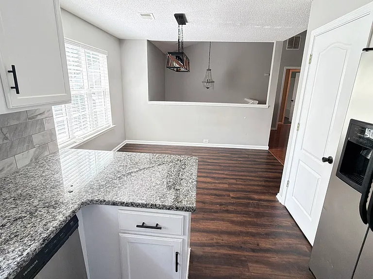 2400 Hampton Estates Dr SW #A — Photo 18