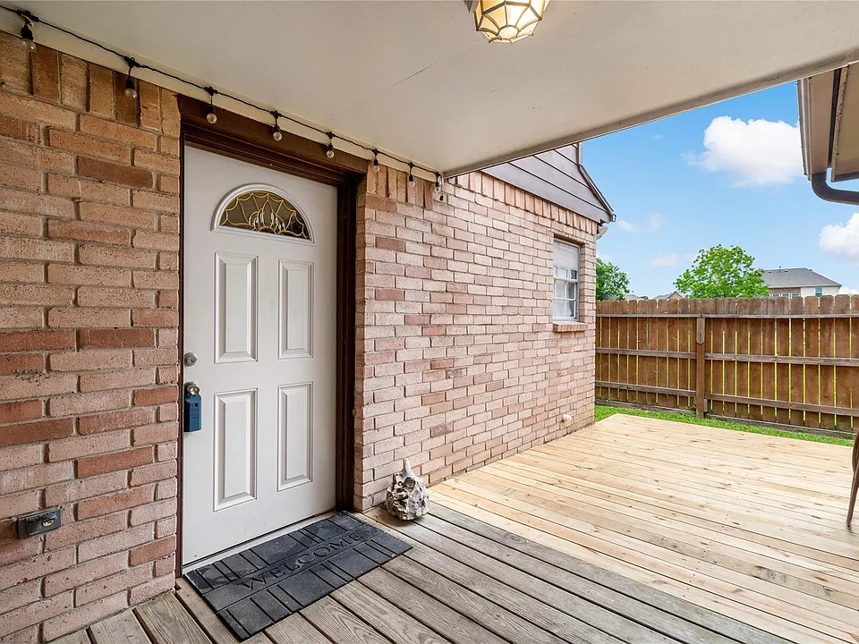 542 Birdsong Dr