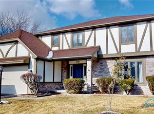 6918 Greentree Ln, Maumee, OH 43537