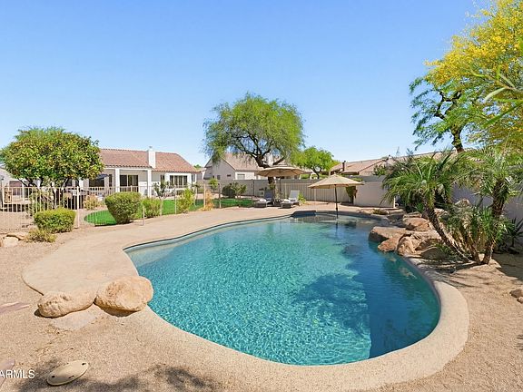 5th image of 4809 E PEAK VIEW Road