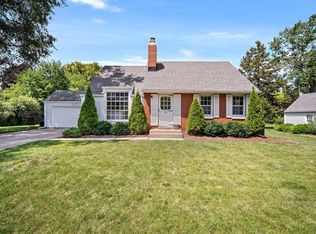 365 Leanore Ln, Brookfield, WI 53005