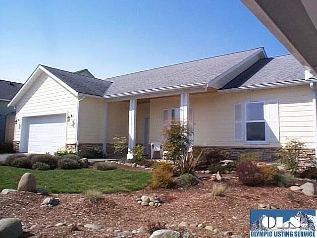 640 Summer Breeze Ln photo 1