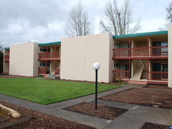 160 Whitman St N, Monmouth, OR 97361