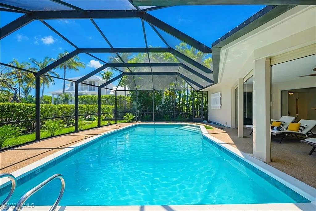 3 bed, 3.0 bath, 2214 sqft, $30,000 — Photo 3