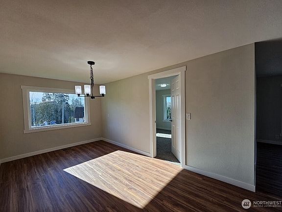 5th image of 2914 Columbia Heights Road