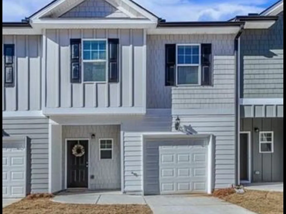 5122 Lower Elm St