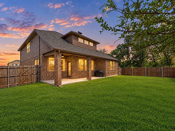 2nd image of 591 Yucca Ct