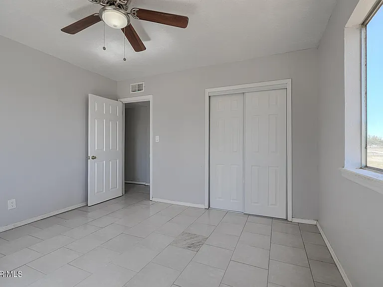 10368 Potencia Dr #B — Photo 11