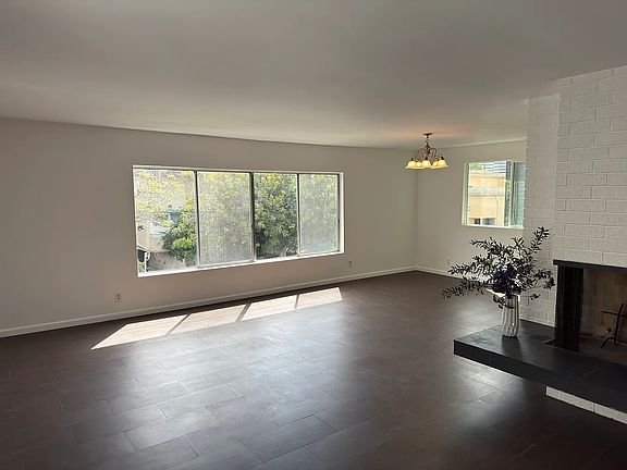 4th image of 11831 Mayfield Ave #3