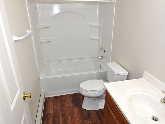 5th image of 543 Ashwood Ln NW APT C