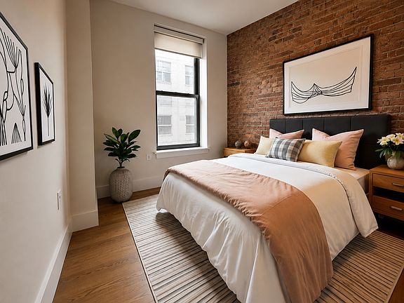 2nd image of 102 Norfolk St #1