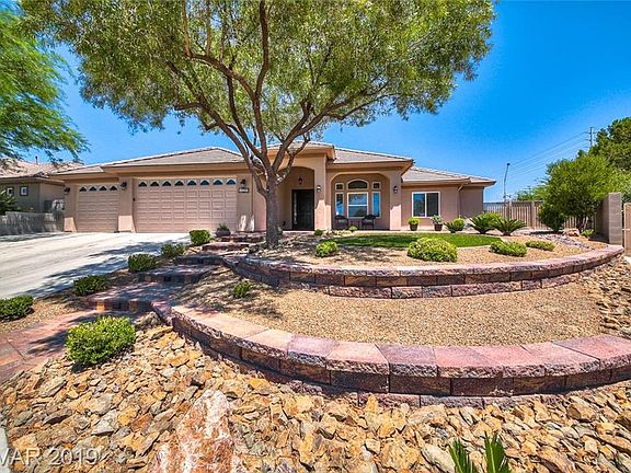 2nd image of 1527 Sunrise Cir