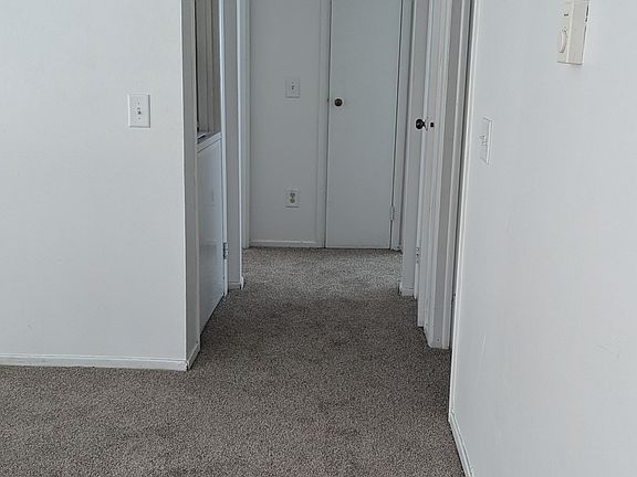5th image of 719 Peachtree Pl #10934593