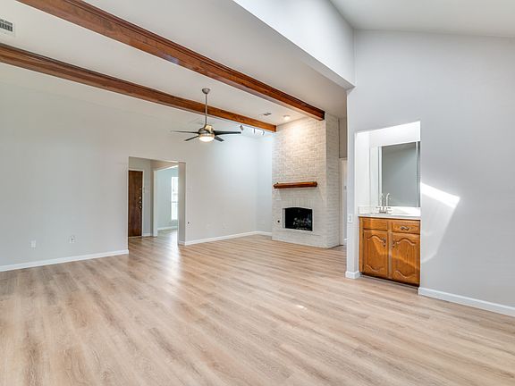 2nd image of 2513 Lawnview Dr
