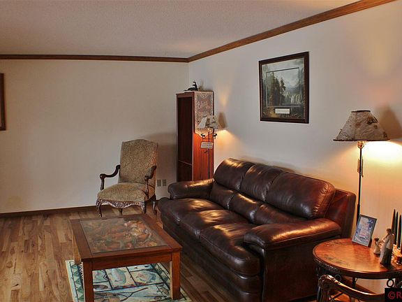 3rd image of 316 Hensonshire Dr