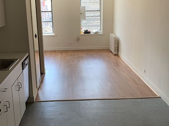 3rd image of 27 1st Ave APT 15
