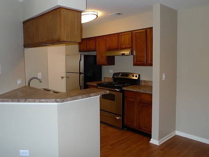 2nd image of 871 Benedetti Dr APT 203