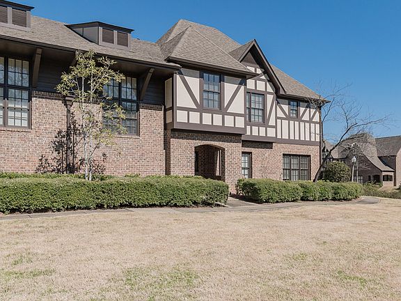 3rd image of 2105 Acton Park Way