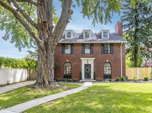 2954 Burns St, Detroit, MI 48214