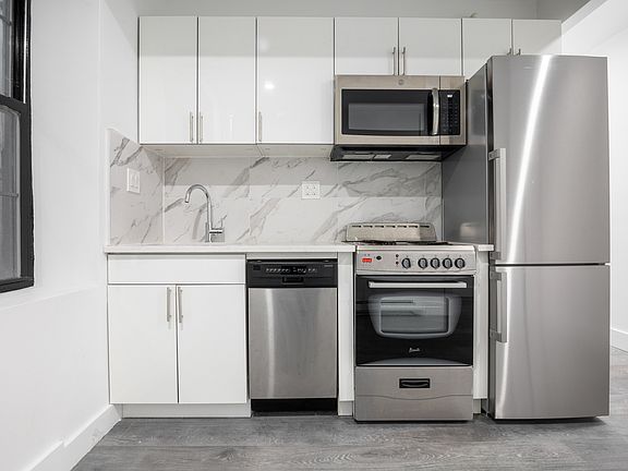 2nd image of 2153 Amsterdam Ave APT 2