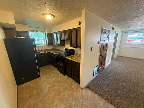 4th image of 239 S Jefferson St #4