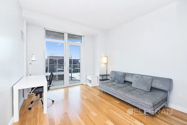 Rented by (Legacy) Elegran | media 6